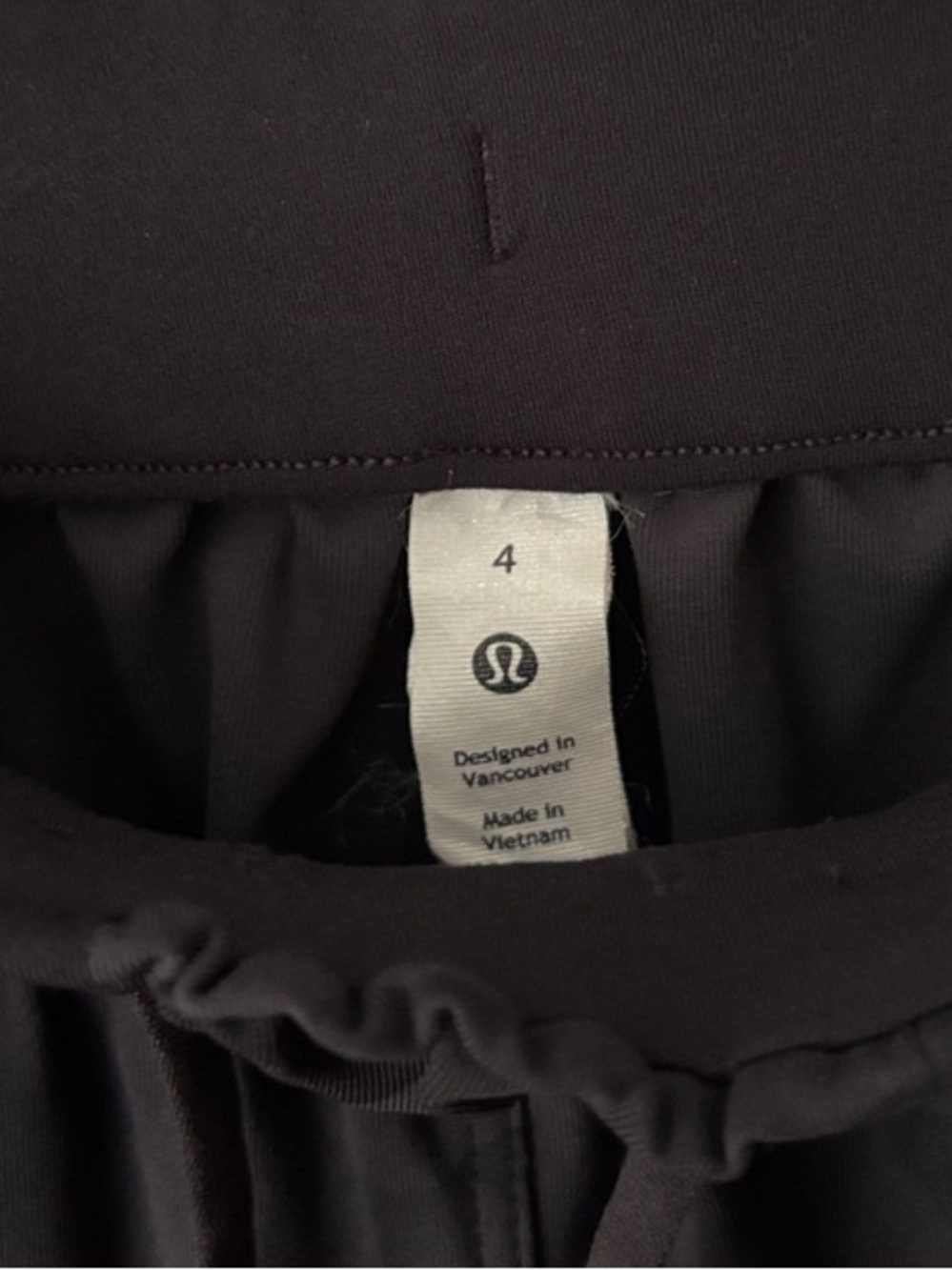 lululemon athletica EUC Women's Black/Gray Camo Joggers - Size 4 - Picture 2 of 4
